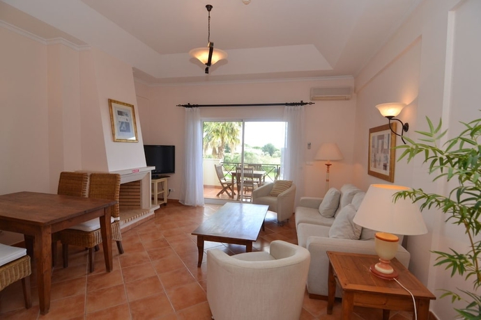 Imagen de la habitación del Hotel Colina Verde Golf and Sports Resort. Foto 15