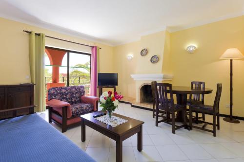 Imagen de la habitación del Hotel Colina Village. Foto 7