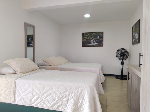 Imagen de la habitación del Hotel Colina del Sol Hacienda. Foto 7