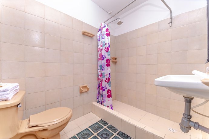 Imagen de la habitación del Hotel Colinas del Llano. Foto 13