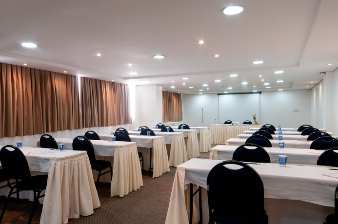 Imagen de los interiores del Hotel Coliving Century Park By My Way. Foto 11
