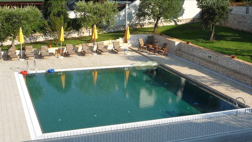 Imagen de la piscina del Hotel Colle Del Sole. Foto 18