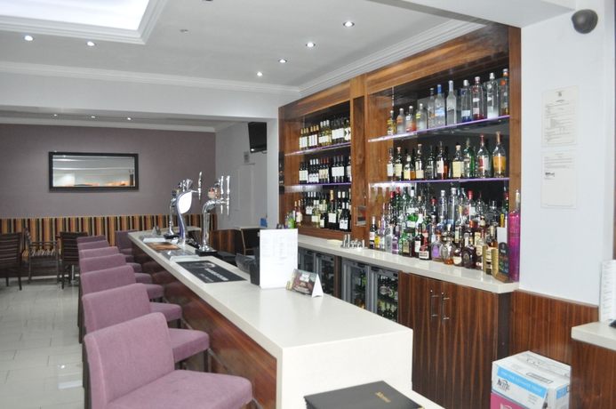 Imagen del bar/restaurante del Hotel Collection Birmingham. Foto 2