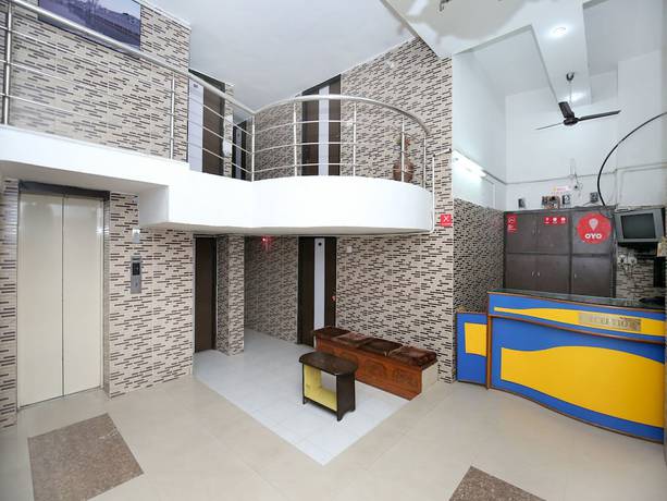 Imagen de los interiores del Hotel Collection O 12986 The Red. Foto 17