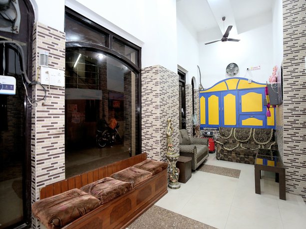 Imagen de los interiores del Hotel Collection O 12986 The Red. Foto 20
