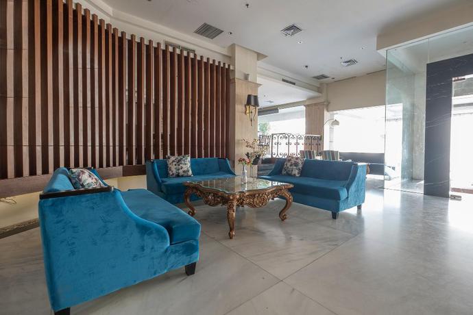 Imagen de los interiores del Hotel Collection O 19 Grand Malebu Makassar. Foto 11
