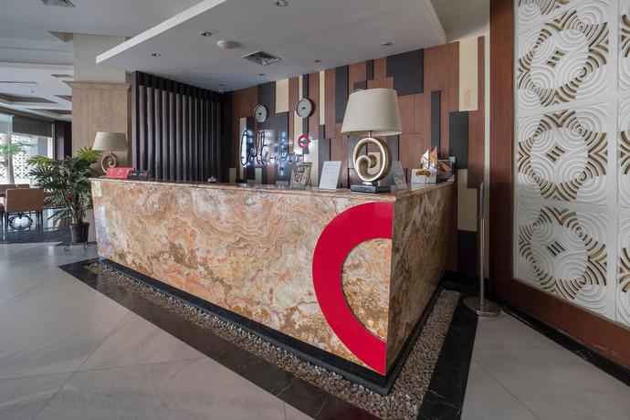 Imagen de los interiores del Hotel Collection O 19 Grand Malebu Makassar. Foto 15