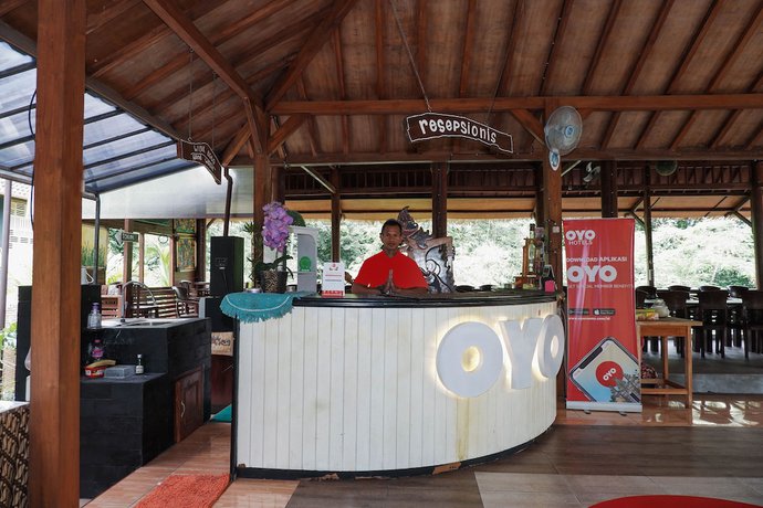 Imagen de los interiores del Hotel Collection O 550 Kebon Krapyak Cottage Syariah. Foto 18