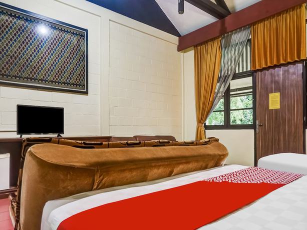 Imagen de la habitación del Hotel Collection O 91071 Desa Wisata Tmii. Foto 9