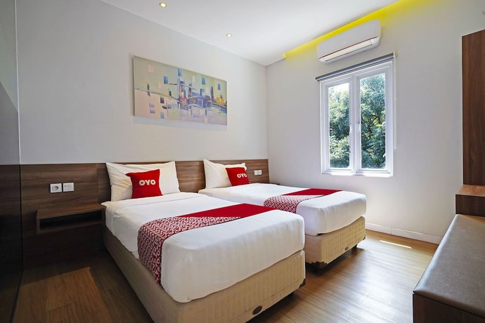 Imagen de la habitación del Hotel Collection O 91472 The Regia Dago By Ultimo. Foto 5