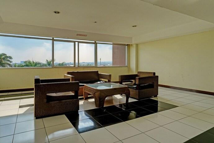 Imagen general del Hotel Collection O 92643 Emerald Apartement By Tahha Hospitality. Foto 11