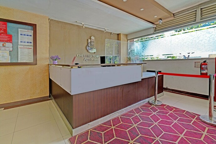 Imagen general del Hotel Collection O 92643 Emerald Apartement By Tahha Hospitality. Foto 12