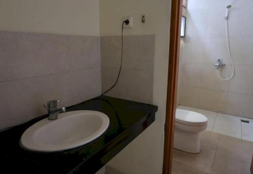 Imagen general del Hotel Collection O 93707 Rooms By U, Kelapa Dua. Foto 18