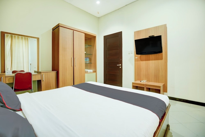 Imagen de la habitación del Hotel Collection O Padang near Mesjid Raya Syekh Ahmad Al-Minangkabawi formerly Surya Palace. Foto 7