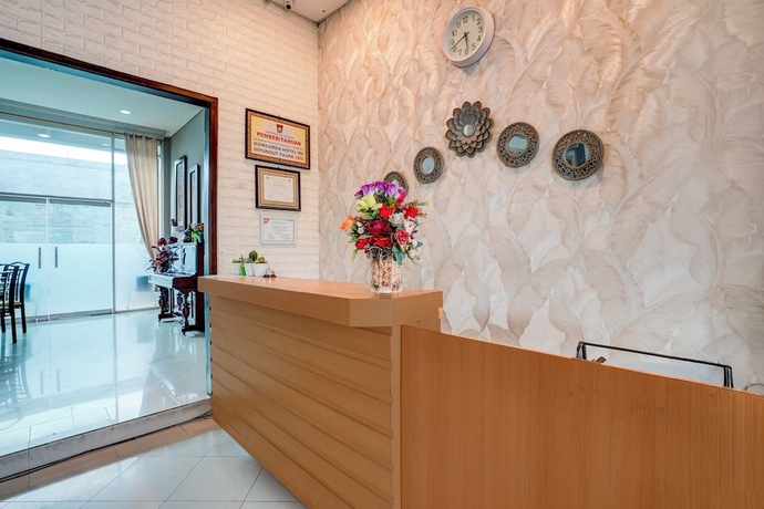 Imagen de los interiores del Hotel Collection O Padang near Mesjid Raya Syekh Ahmad Al-Minangkabawi formerly Surya Palace. Foto 15