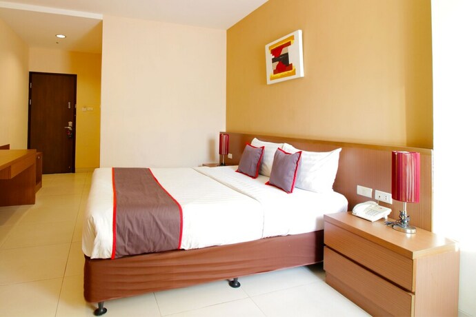 Imagen de la habitación del Hotel Collection O Pasteur Near Paris Van Java Mall Formerly Sweet Karina. Foto 9