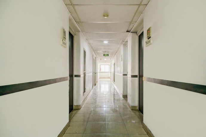 Imagen de los interiores del Hotel Collection O Serviced Apartmen Mutiara Kota. Foto 5