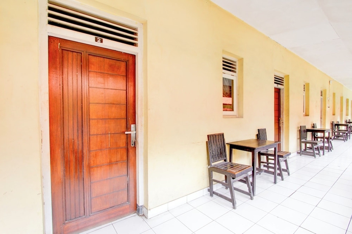 Imagen de los interiores del Hotel Collection O Stasiun Pekalongan Near Stasiun Kereta Api Formerly Indah. Foto 10