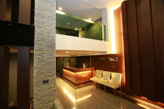 Imagen de los interiores del Hotel Collection O The Bangkok Airport Link Suite. Foto 15