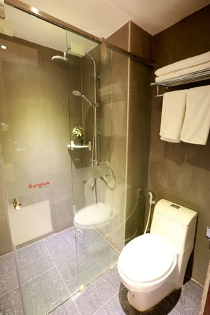 Imagen de la habitación del Hotel Collection O The Bangkok Airport Link Suite. Foto 4