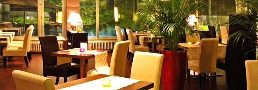 Imagen del bar/restaurante del Hotel College Garden. Foto 3