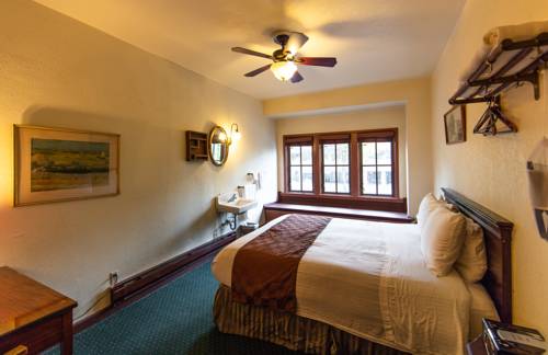 Imagen de la habitación del Hotel College Inn. Foto 2