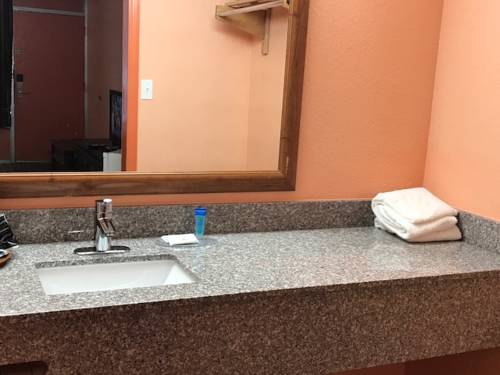 Imagen de la habitación del Hotel College Inn Spartanburg. Foto 6