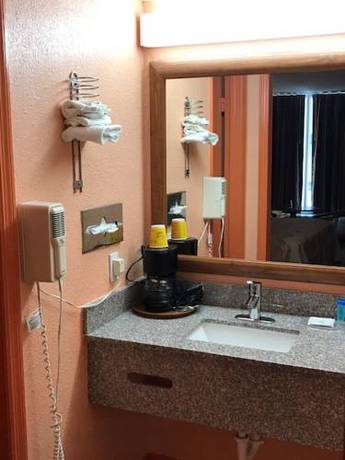 Imagen de la habitación del Hotel College Inn Spartanburg. Foto 7