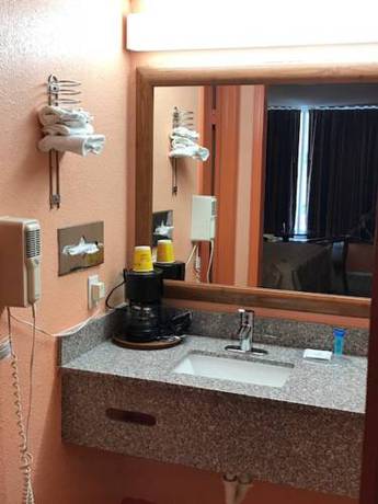 Imagen general del Hotel College Inn Spartanburg. Foto 1