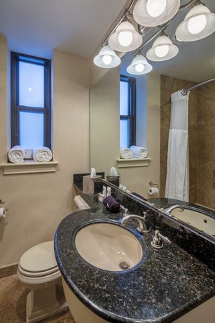 Imagen de la habitación del Hotel Collegian Hotel & Suites, Trademark Collection by Wyndham. Foto 12