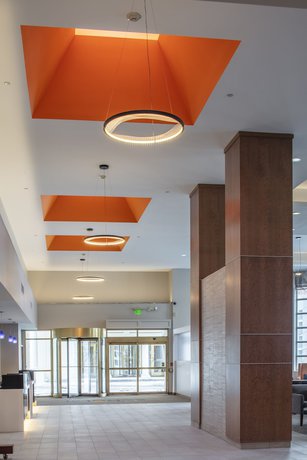 Imagen de los interiores del Hotel Collegian Hotel & Suites, Trademark Collection by Wyndham. Foto 18