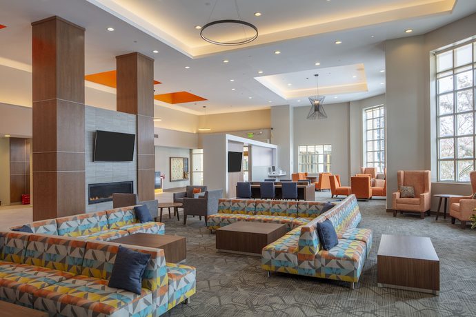 Imagen de los interiores del Hotel Collegian Hotel & Suites, Trademark Collection by Wyndham. Foto 20