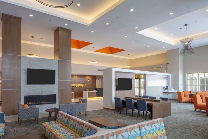 Imagen del bar/restaurante del Hotel Collegian Hotel & Suites, Trademark Collection by Wyndham. Foto 2