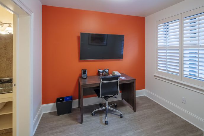 Imagen de la habitación del Hotel Collegian Hotel & Suites, Trademark Collection by Wyndham. Foto 13