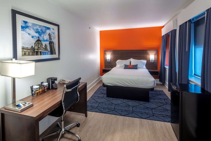 Imagen de la habitación del Hotel Collegian Hotel & Suites, Trademark Collection by Wyndham. Foto 17