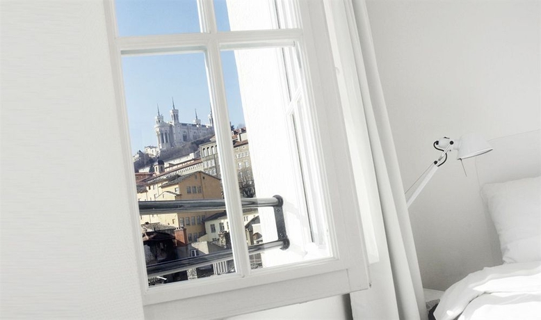 Imagen de la habitación del Hotel Collège. Foto 4