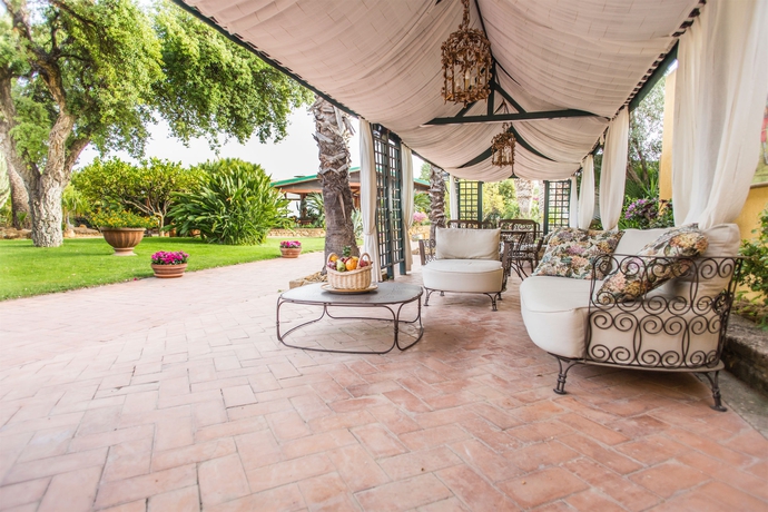 Imagen de los exteriores del Hotel Colleverde Park. Foto 13