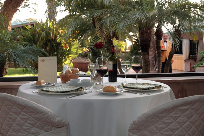 Imagen del bar/restaurante del Hotel Colleverde Park. Foto 6