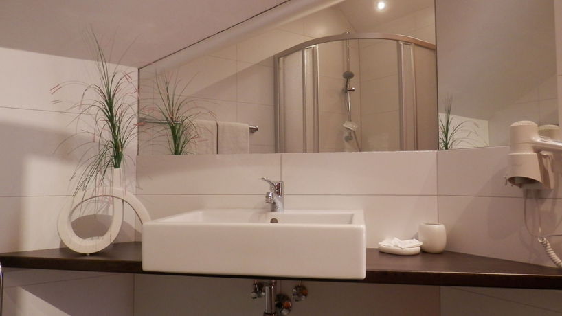 Imagen de la habitación del Hotel Collina Garni. Foto 10