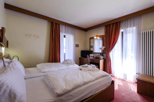 Imagen de la habitación del Hotel Collini. Foto 3