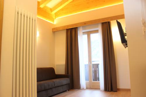 Imagen de la habitación del Hotel Collini. Foto 10