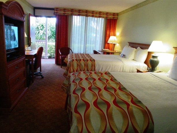 Imagen general del Hotel Collins Naples. Foto 2