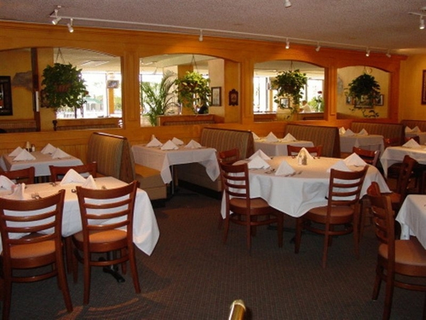 Imagen general del Hotel Collins Naples. Foto 4