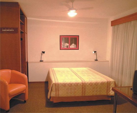 Imagen de la habitación del Hotel Collins Trade. Foto 4