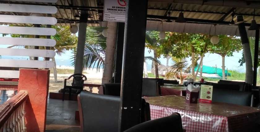 Imagen del bar/restaurante del Hotel Colmar Beach Resort. Foto 4