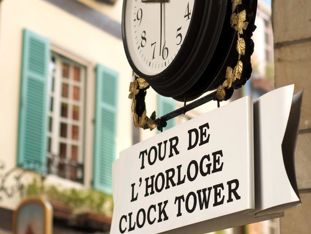 Imagen de los interiores del Hotel Colmar Tropicale. Foto 19