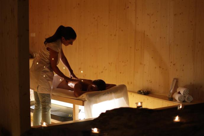 Imagen de los interiores del Hotel Colmeal Countryside. Foto 18