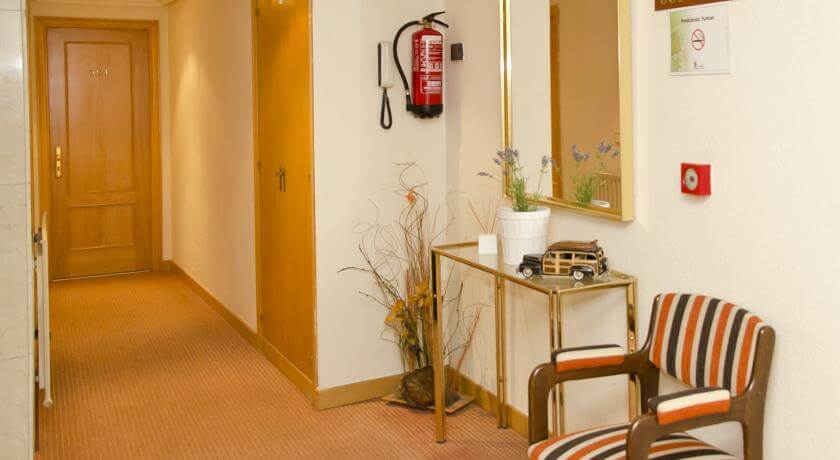 Imagen general del Hotel Colón 27. Foto 7