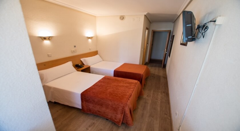 Imagen general del Hotel Colón 27. Foto 16