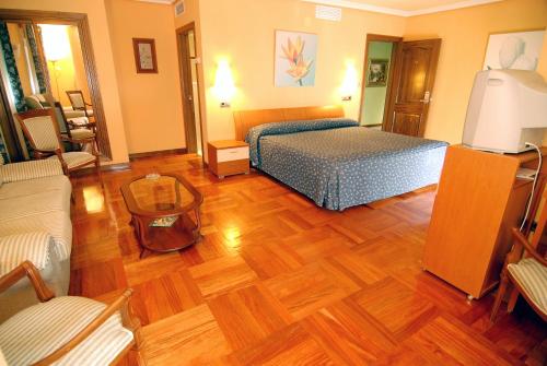 Imagen de la habitación del Hotel Col&oacute;n, B&eacute;jar. Foto 2